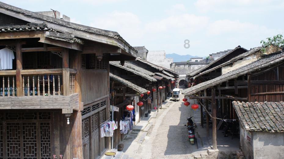 勇跨虎跳峡